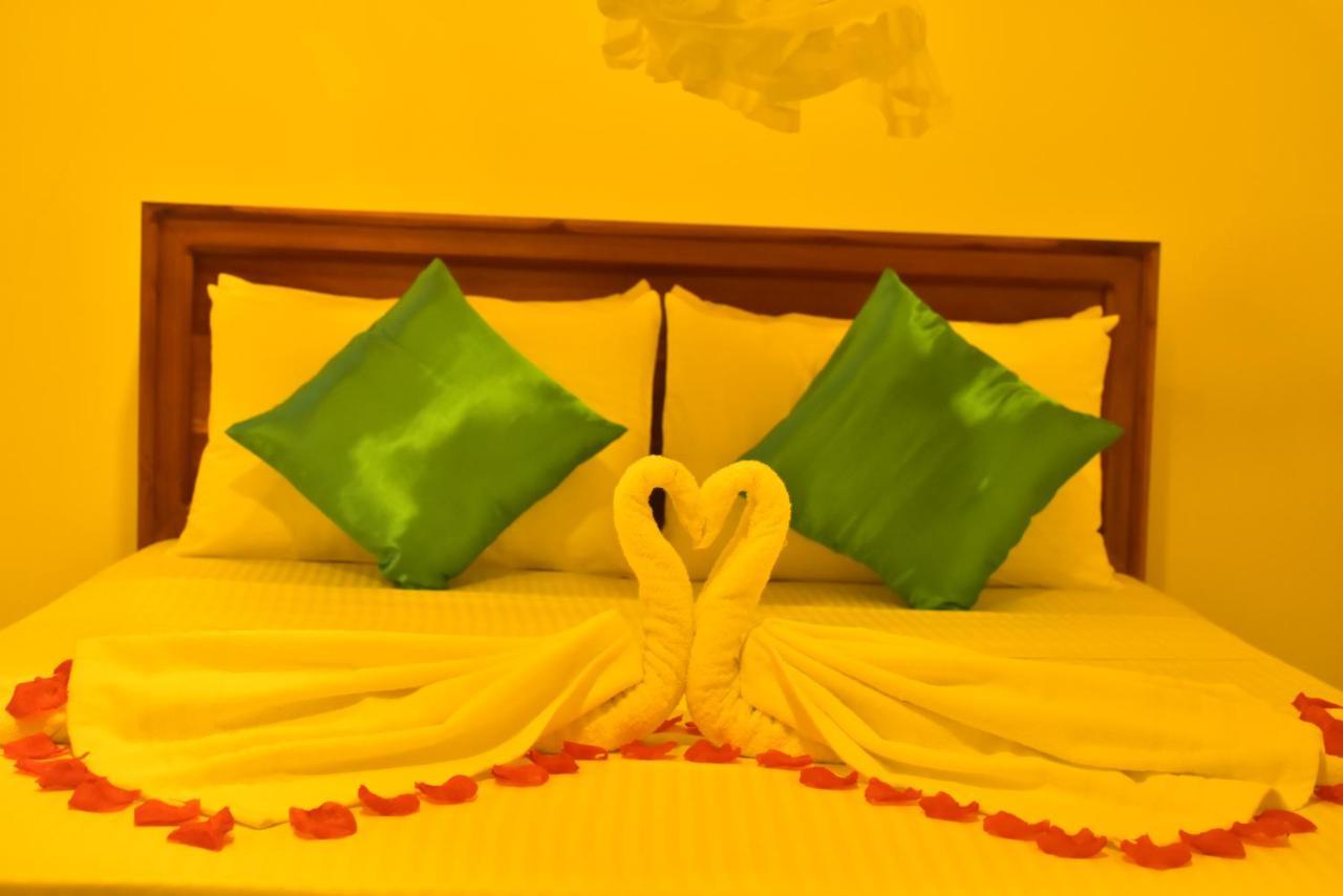 Wild Heaven Udawalawe Hotel Ngoại thất bức ảnh